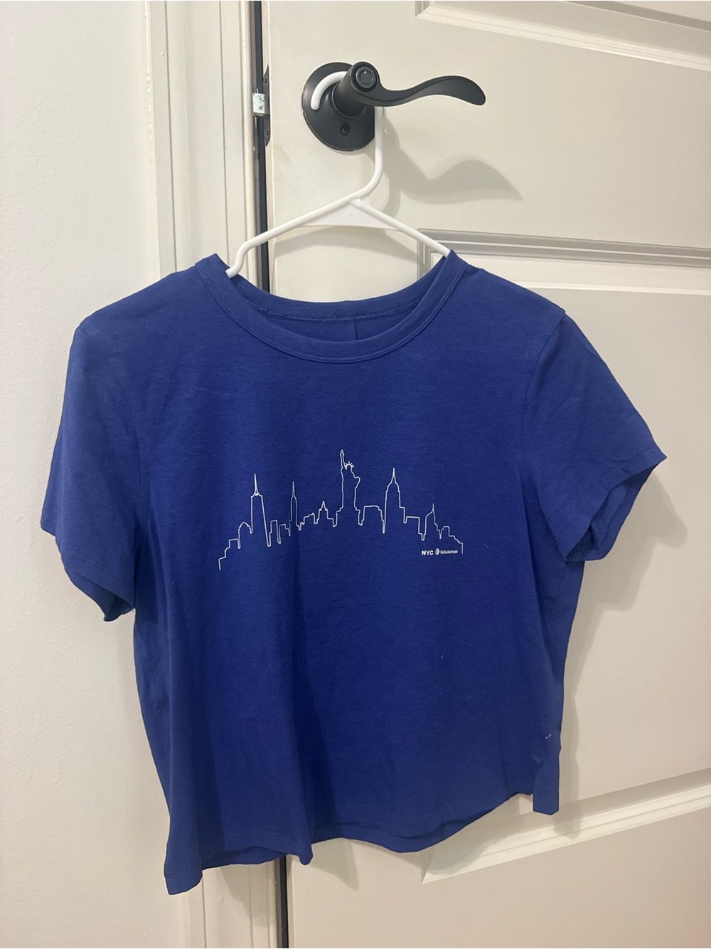 Women’s Lulu Blue Skyline Graphic Tee